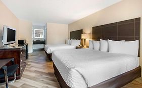 Clarion Inn & Suites Kissimmee-Lake Buena Vista South